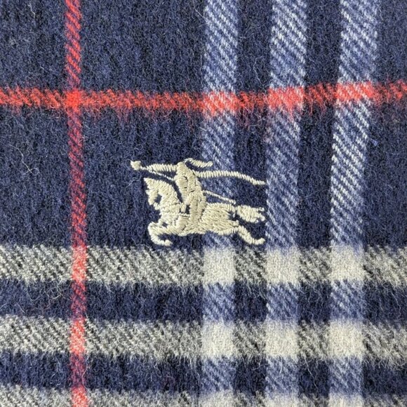 Burberry Designer wool Scarf Blue – Unisex – Used – Elegant Cold Weather Wrap. - Picture 3 of 8